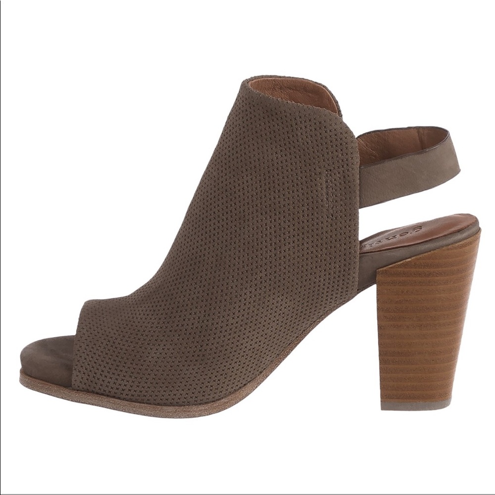 Gentle Souls By Kenneth Cole Selga open toe bootie
